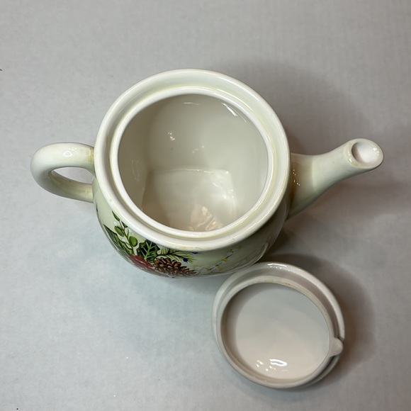 Harry & David Autumn Ceramic Tea Pot Pine Cones Holly Berries - Picture 3 of 5